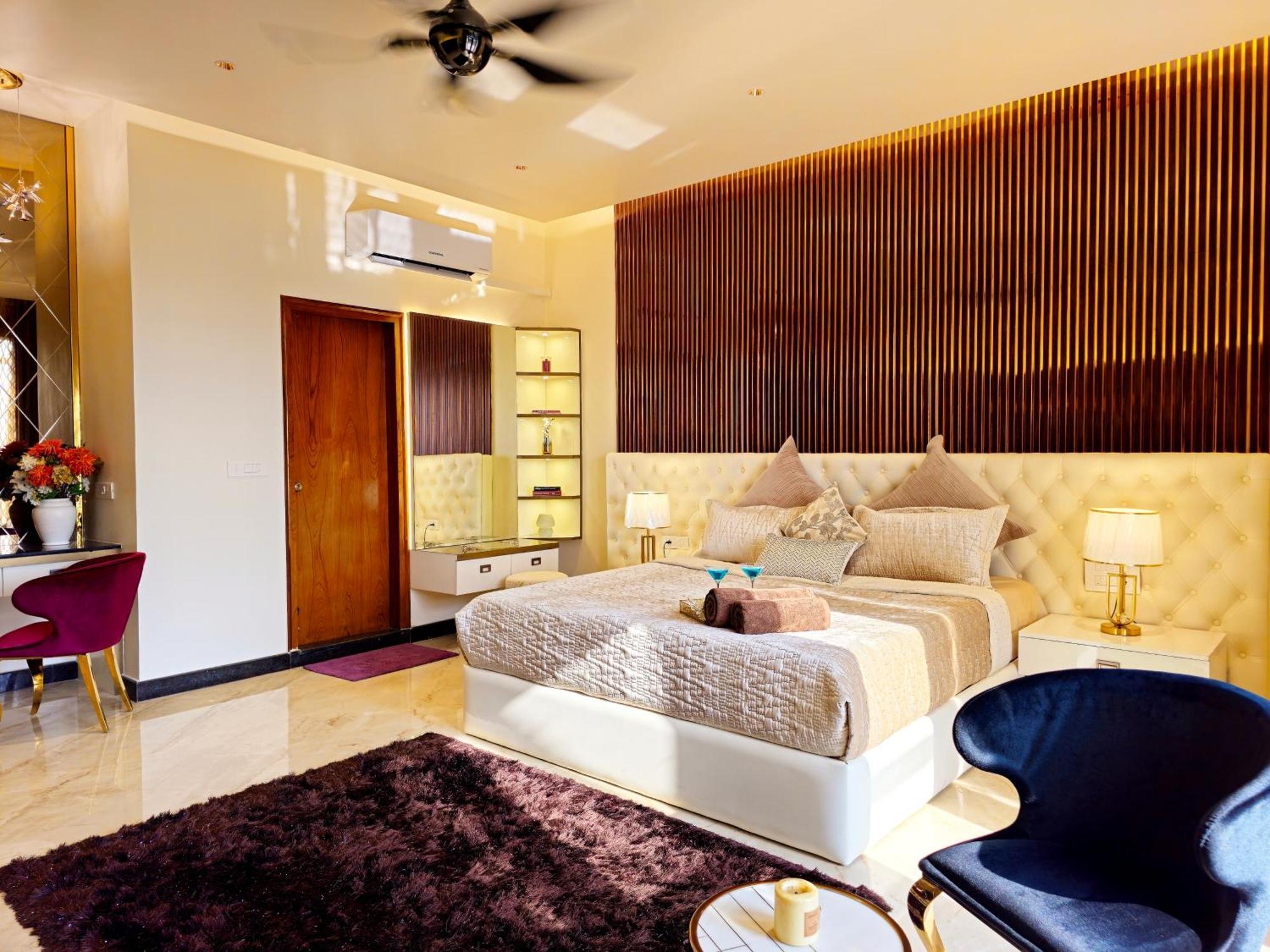 شقة The Pentouz On 100 Feet Road Indiranagar - An Urban Luxury Retreat بنغالور المظهر الخارجي الصورة
