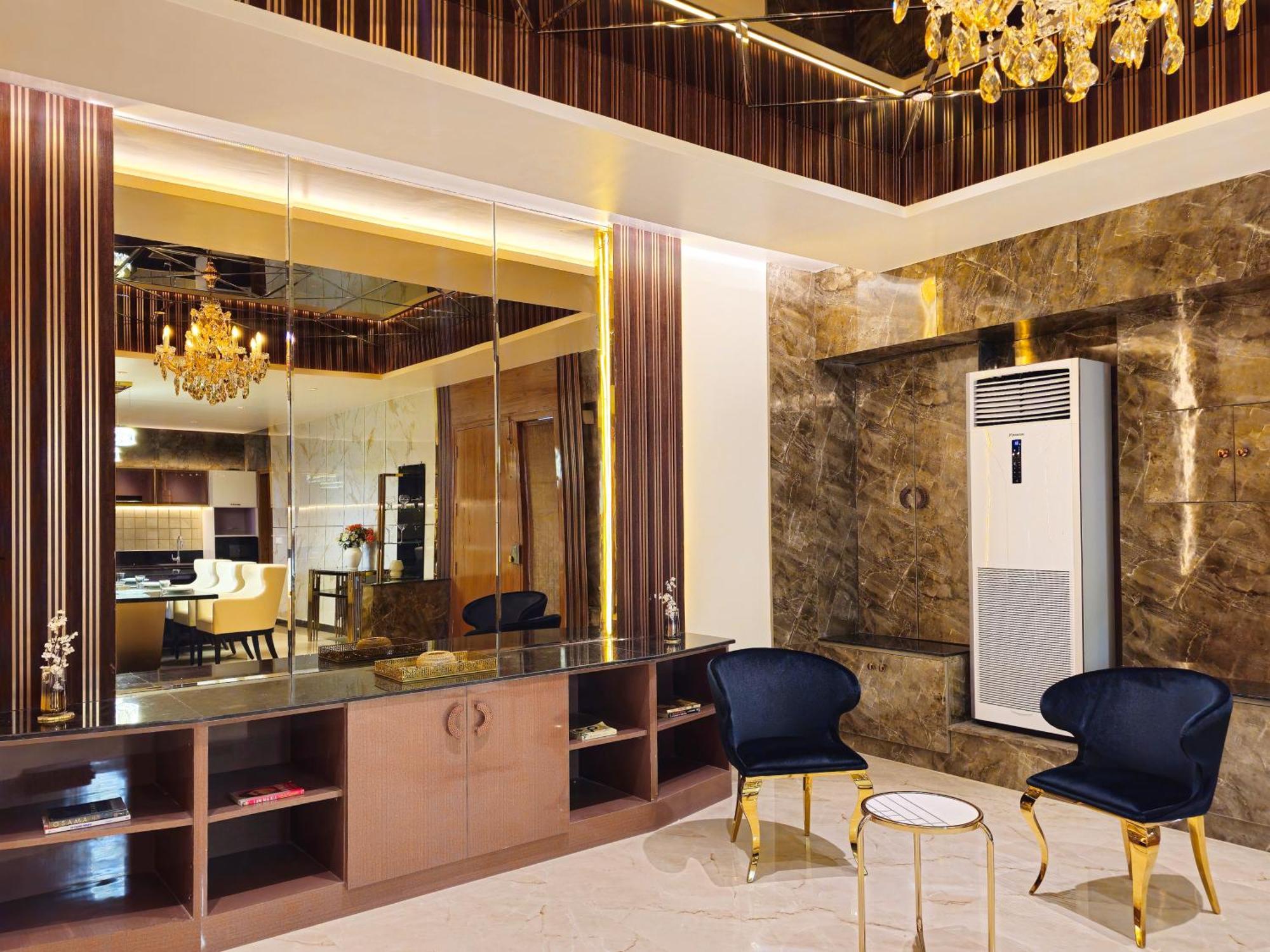 شقة The Pentouz On 100 Feet Road Indiranagar - An Urban Luxury Retreat بنغالور المظهر الخارجي الصورة