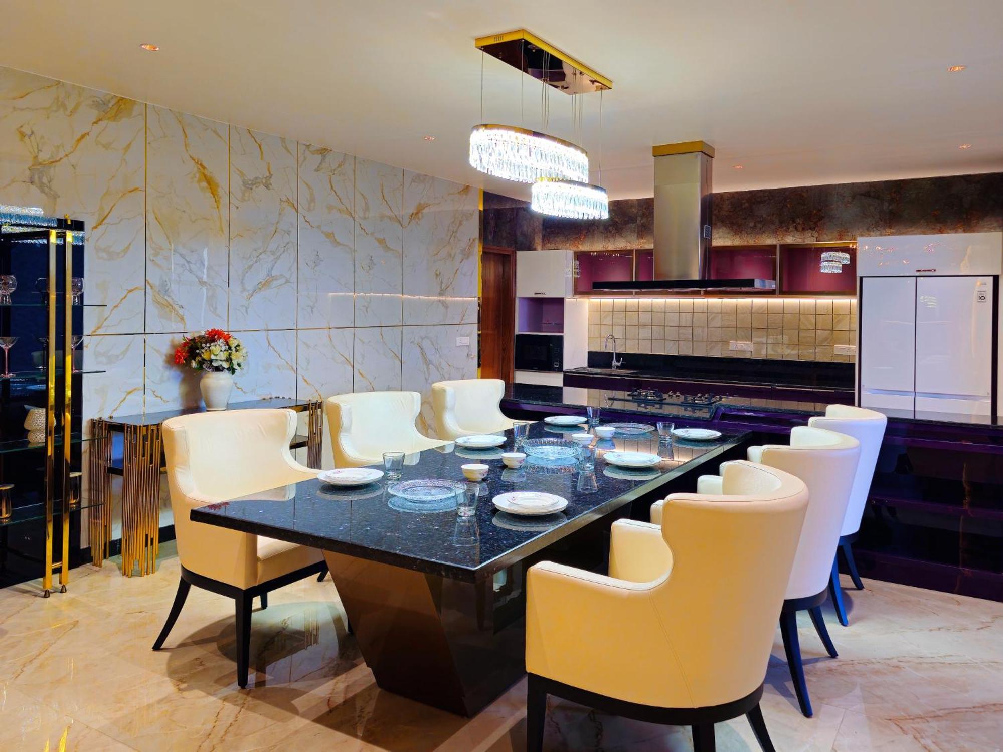 شقة The Pentouz On 100 Feet Road Indiranagar - An Urban Luxury Retreat بنغالور المظهر الخارجي الصورة